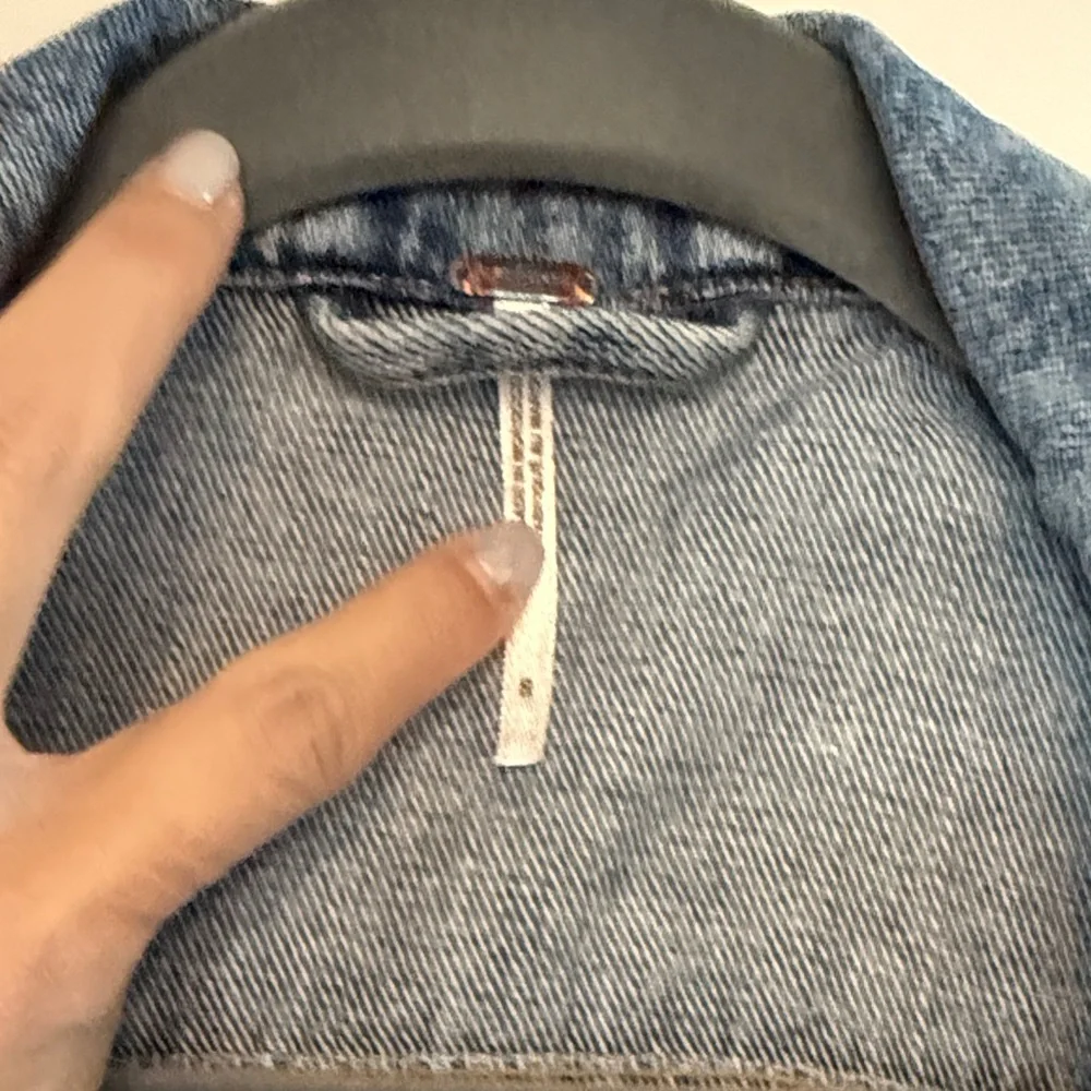 Free People Light Blue Cropped Denim Jacket - Picture 2 of 4